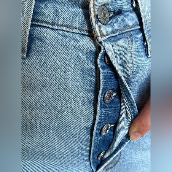 Levi’s Baby Blue Denim Jeans, US 25W 28L - Picture 4 of 5